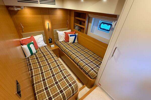 Sirena 58 Coupe Yacht For Sale