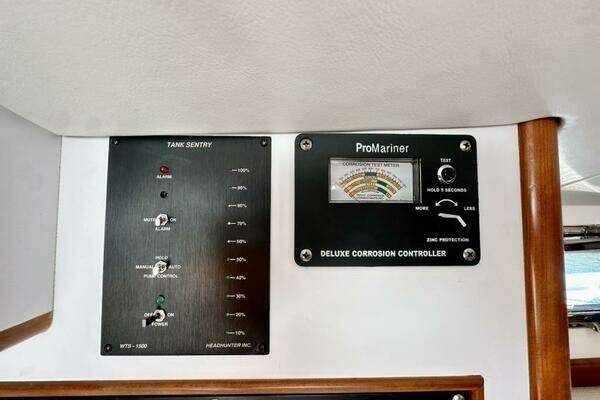 Lyman-Morse Monhegan 38 - Twin Jet Yacht For Sale