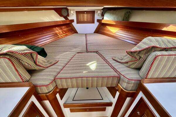 Lyman-Morse Monhegan 38 - Twin Jet Yacht For Sale