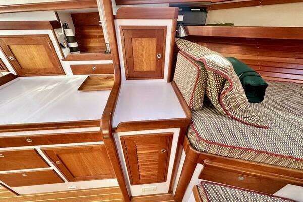 Lyman-Morse Monhegan 38 - Twin Jet Yacht For Sale