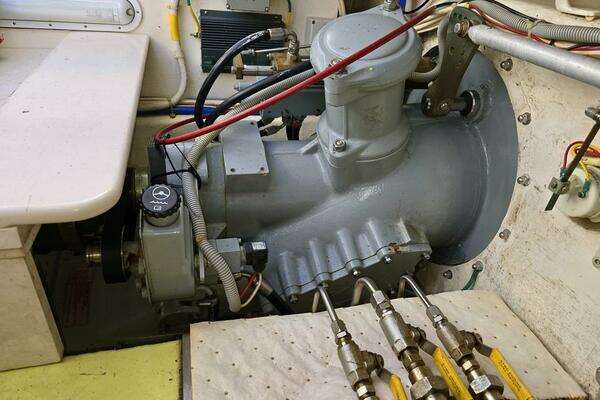 Lyman-Morse Monhegan 38 - Twin Jet Yacht For Sale