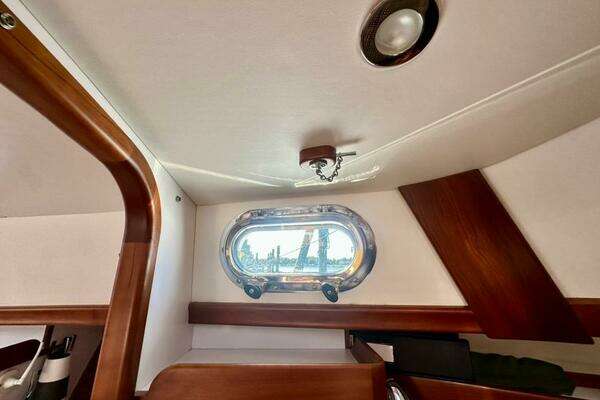 Lyman-Morse Monhegan 38 - Twin Jet Yacht For Sale