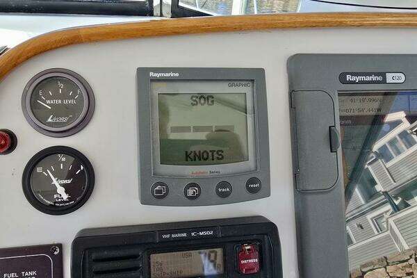 Lyman-Morse Monhegan 38 - Twin Jet Yacht For Sale