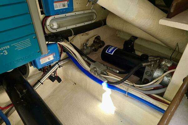 Lyman-Morse Monhegan 38 - Twin Jet Yacht For Sale