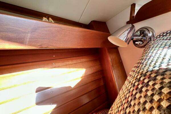 Lyman-Morse Monhegan 38 - Twin Jet Yacht For Sale