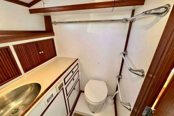 Lyman-Morse Monhegan 38 - Twin Jet Yacht For Sale