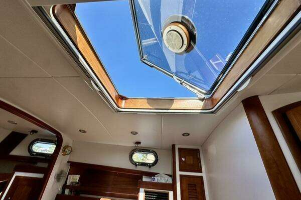 Lyman-Morse Monhegan 38 - Twin Jet Yacht For Sale