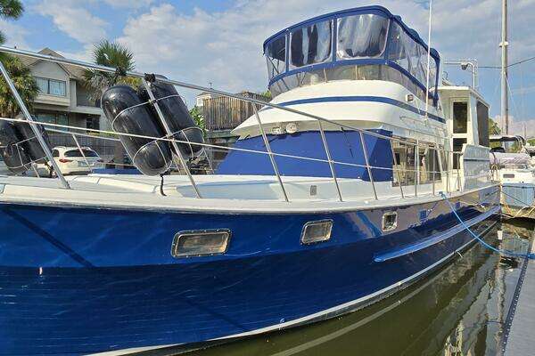 Photo of the 1987 Nova Marine Moorea