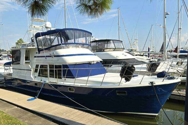 Photo of the 1987 Nova Marine Moorea