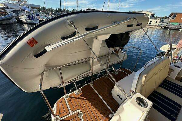 Ranger Tugs R-29 CB Yacht For Sale