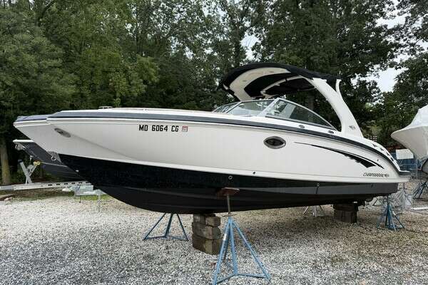 28-ft-Chaparral-2013-284 Sunesta- Annapolis Maryland United States  yacht for sale