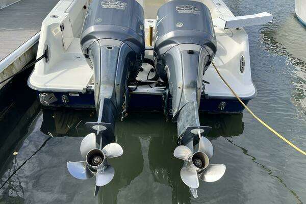 Photo of the 2007 Hydra-Sports 2900 VX