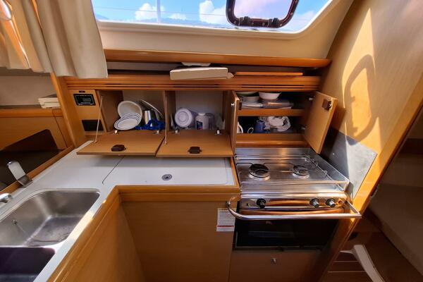 Loreli 36ft Jeanneau Yacht For Sale