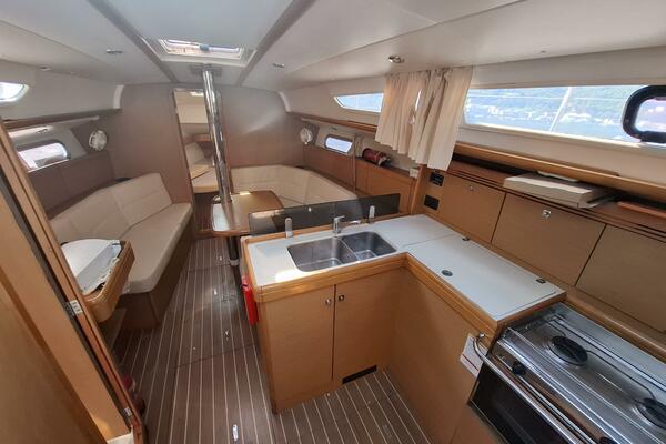 Loreli 36ft Jeanneau Yacht For Sale