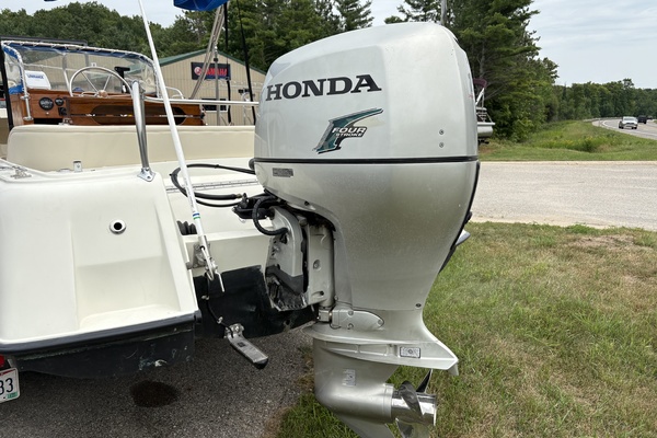 21ft Boston Whaler Yacht For Sale