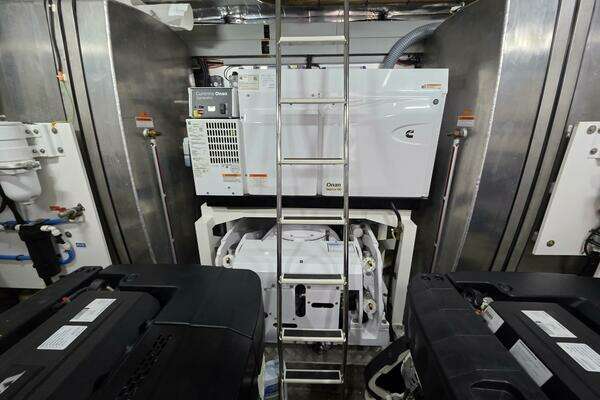 Prestige X70 Yacht For Sale