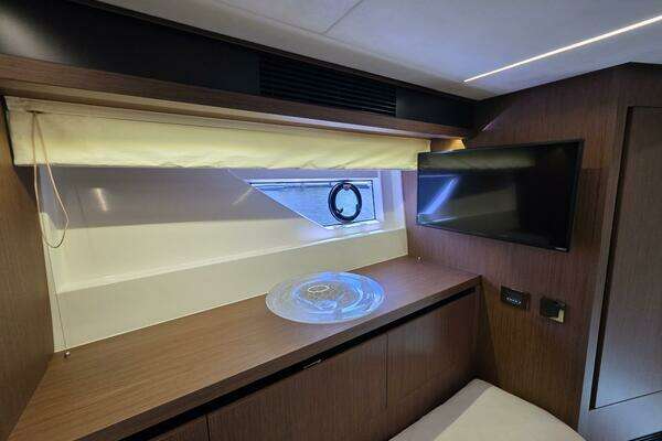 Prestige X70 Yacht For Sale