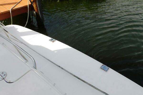 Sea Ray 44 Sedan Bridge Yacht For Sale