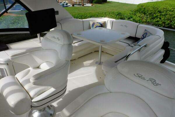 Sea Ray 44 Sedan Bridge Yacht For Sale