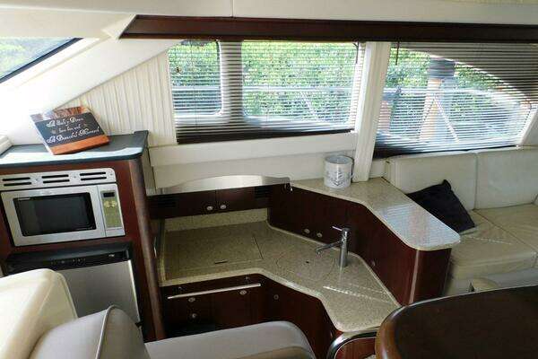 Sea Ray 44 Sedan Bridge Yacht For Sale