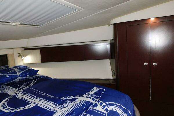 Sea Ray 44 Sedan Bridge Yacht For Sale