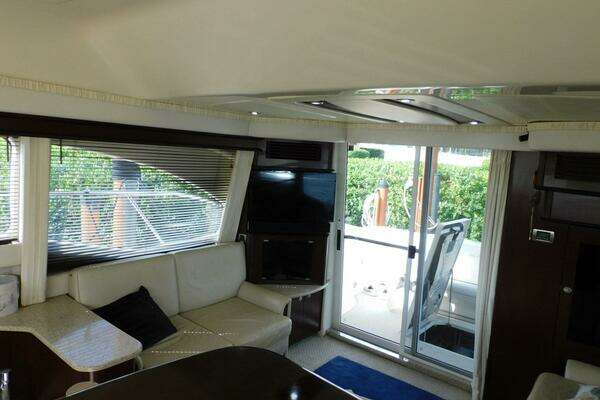 Sea Ray 44 Sedan Bridge Yacht For Sale