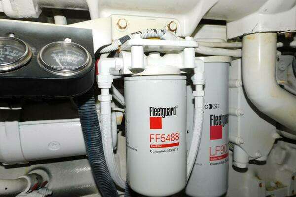 Sea Ray 44 Sedan Bridge Yacht For Sale