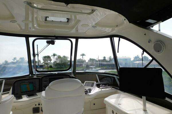 Sea Ray 44 Sedan Bridge Yacht For Sale
