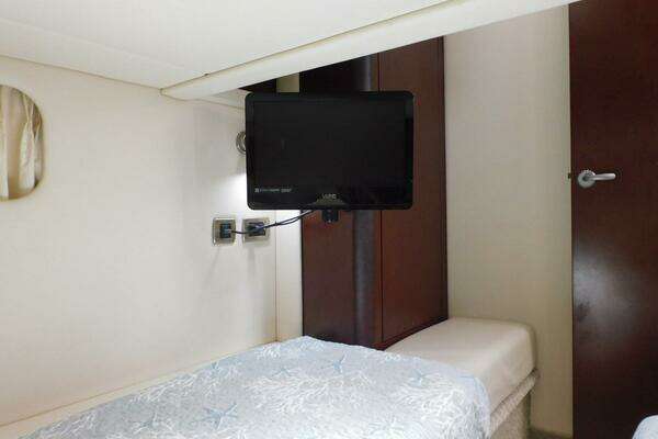 Sea Ray 44 Sedan Bridge Yacht For Sale