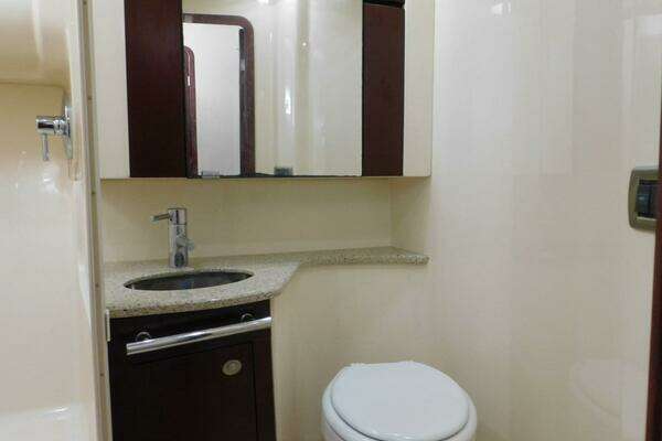 Sea Ray 44 Sedan Bridge Yacht For Sale