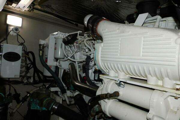 Sea Ray 44 Sedan Bridge Yacht For Sale