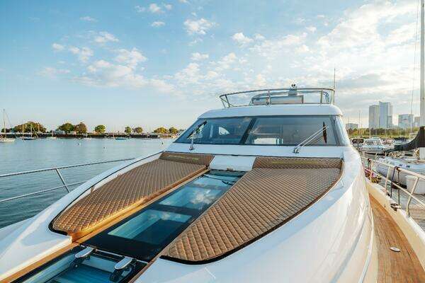 2011 Fairline 65