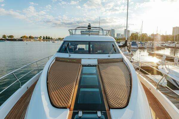 2011 Fairline 65