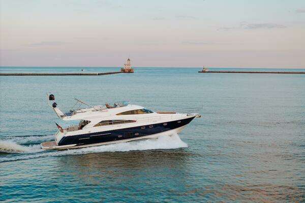 2011 Fairline 65