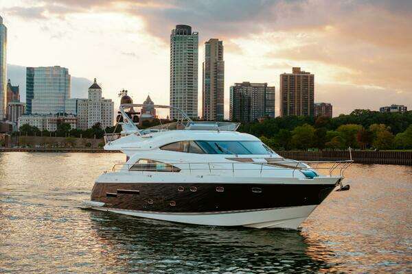 65-ft-Fairline-2011-65 Squadron-Storybook Milwaukee Wisconsin United States  yacht for sale