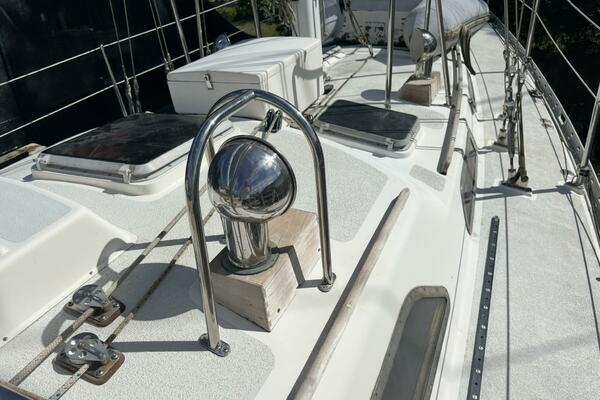 Passport 42ft Tayana Yacht For Sale
