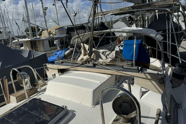 Passport 42ft Tayana Yacht For Sale