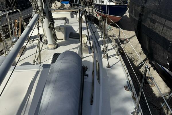 Passport 42ft Tayana Yacht For Sale