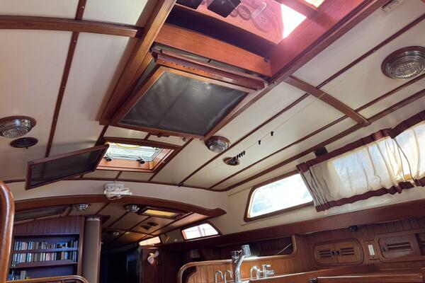 Passport 42ft Tayana Yacht For Sale