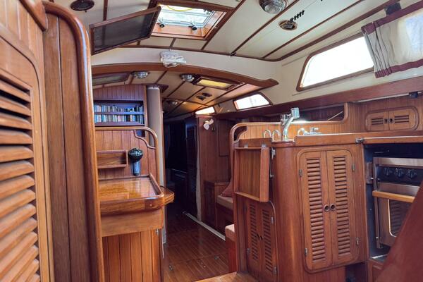 Passport 42ft Tayana Yacht For Sale