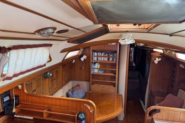 Passport 42ft Tayana Yacht For Sale