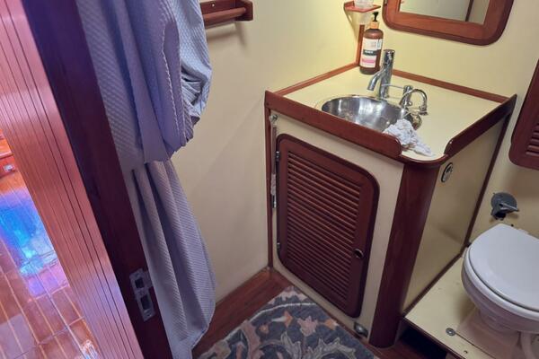 Passport 42ft Tayana Yacht For Sale