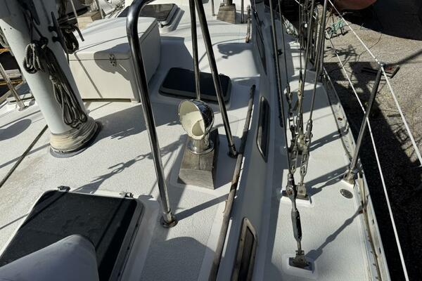 Passport 42ft Tayana Yacht For Sale