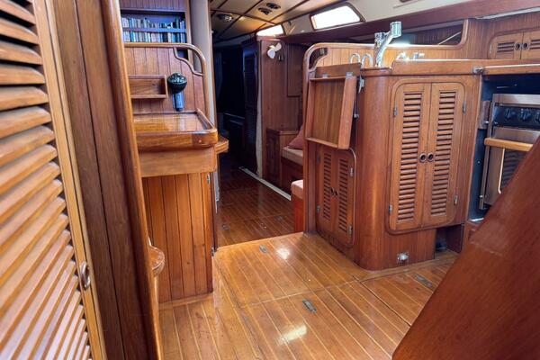 Passport 42ft Tayana Yacht For Sale