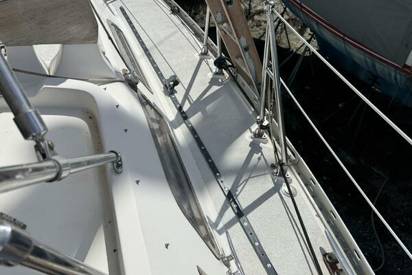 Passport 42ft Tayana Yacht For Sale