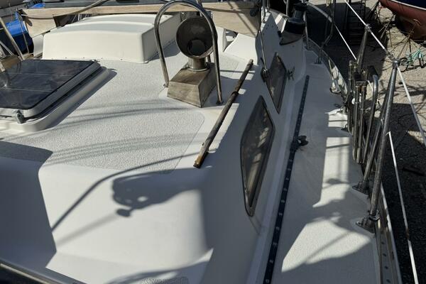 Passport 42ft Tayana Yacht For Sale