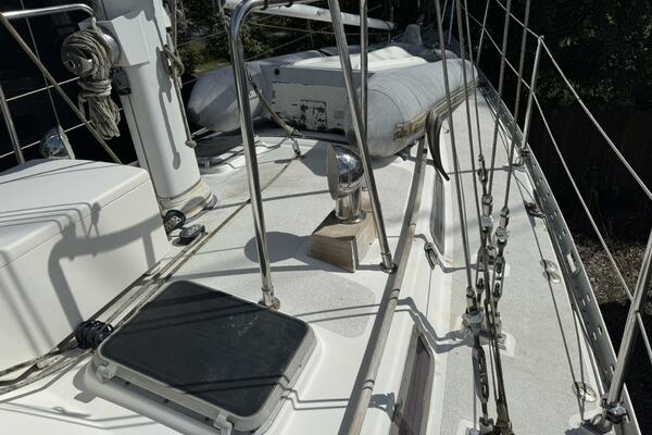 Passport 42ft Tayana Yacht For Sale