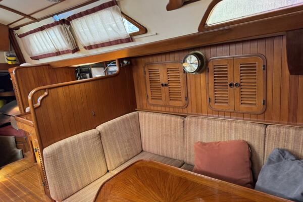 Passport 42ft Tayana Yacht For Sale