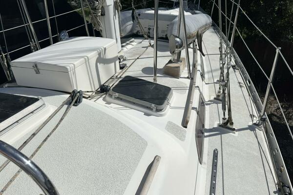 Passport 42ft Tayana Yacht For Sale