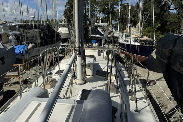 Passport 42ft Tayana Yacht For Sale